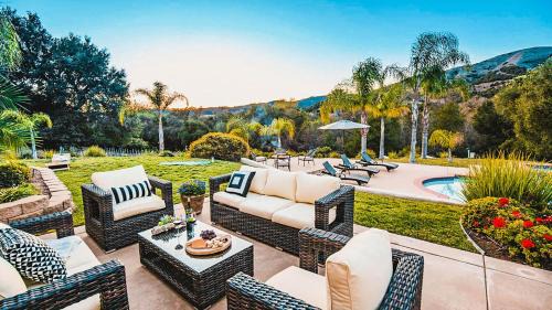 Temecula House | Grapevine by AvantStay Secluded 5BR Villa 4 Acres of Vineyards Avo Groves