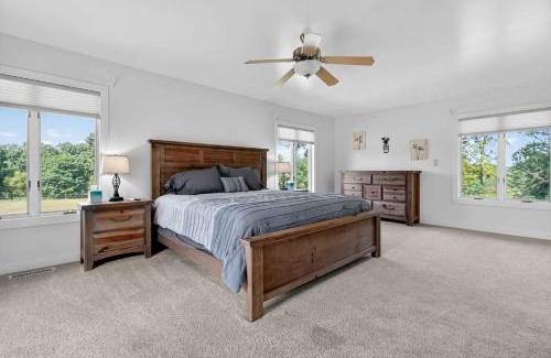 Grass Lake House | Grass Lake Retreat with Game Room & Fire Pit