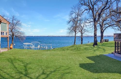 Orleans House | Grassy Knoll Retreat on the Big Spirit Lake