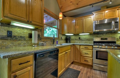 Chatsworth Cabin | Grassy Mountain View Cabin Cohutta Forest Ellijay