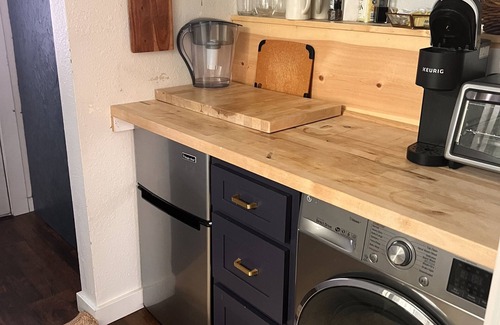 Bozeman Apartment | Grateful Studio with King Bed