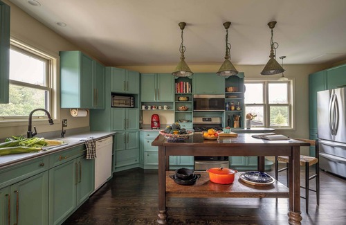 Kerhonkson House | Grateful Woods Farmhouse w/Spa, Firepit & Animals