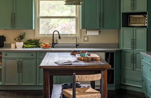 Kerhonkson House | Grateful Woods Farmhouse w/Spa, Firepit & Animals