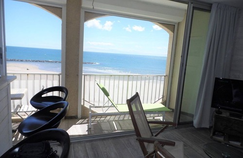 Le Grau-dʼAgde Apartment | Grau d'Agde: Air-conditioned Apartment with 2 Bedrooms 20m from the Beach