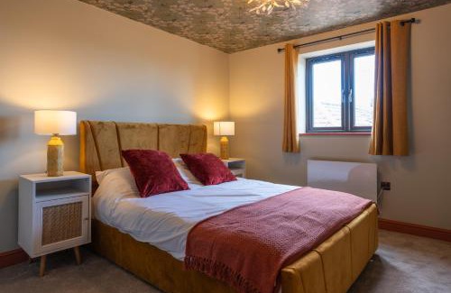 Easton Apartment | Gray - 2 Bedroom Luxury Apartment by Mint Stays