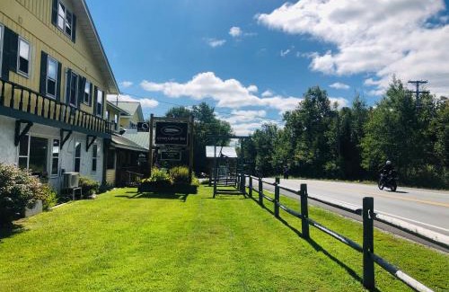 West Dover Bed & Breakfast | Gray Ghost Inn