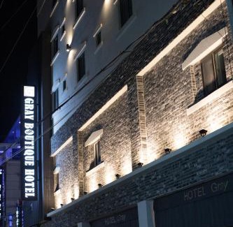 Chungmu Hotel | Gray hotel