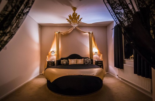 Cholderton Hotel | Gray Manor Hotel