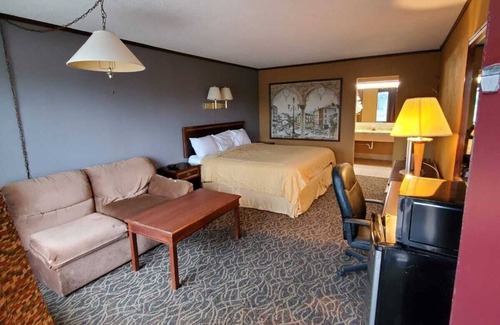 West Frankfort Hotel | Gray Plaza Motel