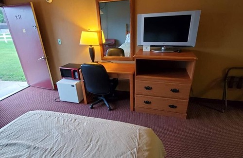 West Frankfort Hotel | Gray Plaza Motel