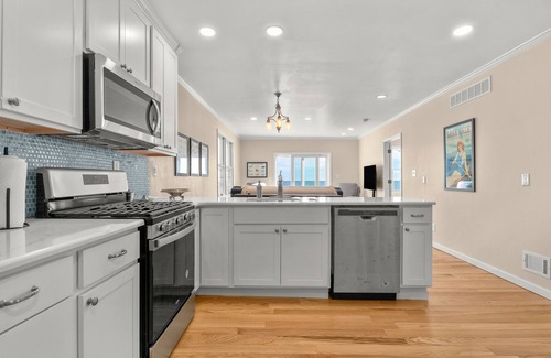 Estral Beach Cottage | Great Lakes Waterfront Cottage Estral Beach