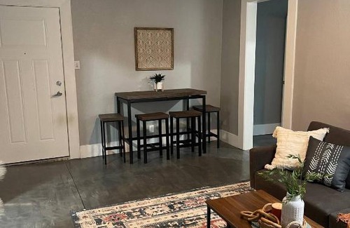 Sherman Hill Apartment | Great 2 bedroom getaway near downtown
