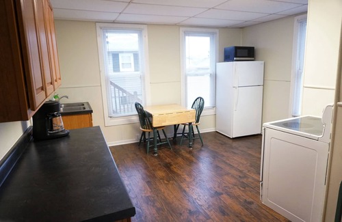 Ottawa Apartment | Great 2 Bedroom Near Starved Rock & Downtown Ottawa Dining