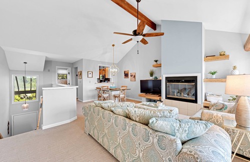 Seabrook Island House | Great 2 BR Villa! Marsh/Distant Ocean Views! Neighborhood Pool! Near Kayak Dock!