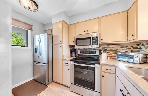 Seabrook Island House | Great 2 BR Villa! Marsh/Distant Ocean Views! Neighborhood Pool! Near Kayak Dock!