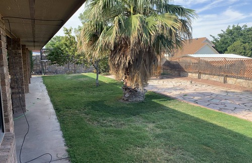 Alamogordo House | Great 3 Bedroom, 2 bath house near golf course with fully stocked kitchen