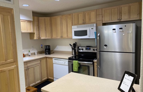 Sunridge Estates Condo | Great 3 Bedroom condo Ground floor, Close to Lake Mohave, Laughlin