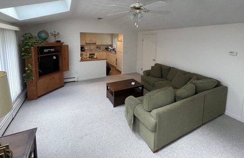 Framingham House | Great 3 Bedroom older house close to Boston, Worcester and other great locations