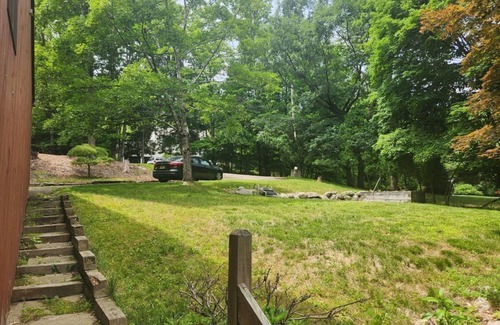 Montville Apartment | Great 4 Bedroom Lakehouse Property