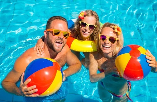 Walton on the Naze House | Great 4 berth caravan at Naze Marine Holiday Park ref 17101P