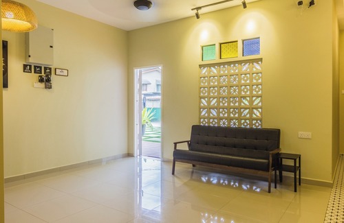Benggali Hotel | Great 5BR Garden Inn by uBook