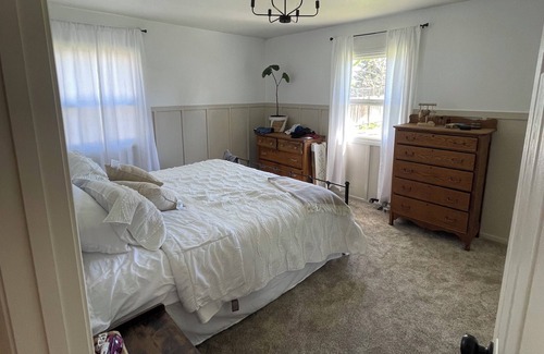 Lewiston House | Great 6 bedroom family size home!