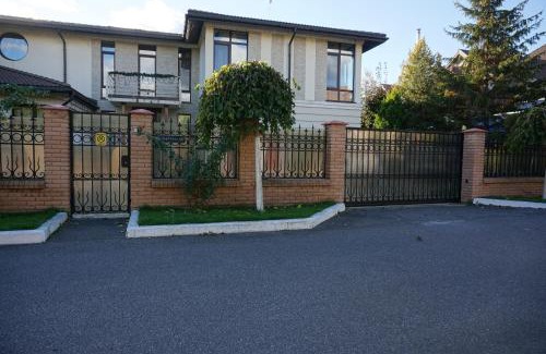 Vyshen'ky Apartment | Great accommodation for rest and relaxation!