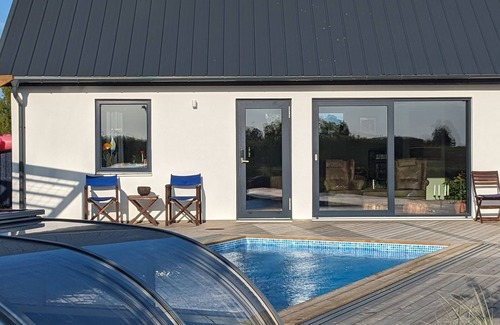 Glemminge House | Great accommodation at Österlen with modern convenience and scenic surroundingsn
