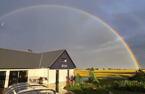 Glemminge House | Great accommodation at Österlen with modern convenience and scenic surroundingsn