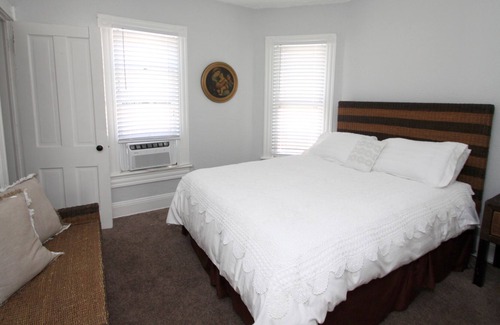 Rockford Apartment | Great apartment