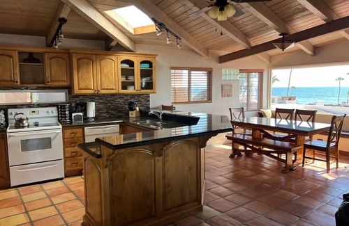 Las Gaviotas House | Great Beach House for families, couples, friends-Steps to the beach