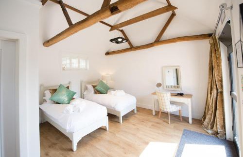 Ramsden Heath Hotel | Great Blunts Stables - Stock Brook Manor Golf Club