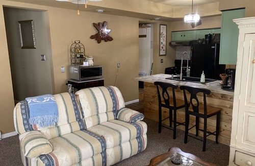 Tuscumbia Cabin | Great Cabin on Osage River in Tuscumbia, MO