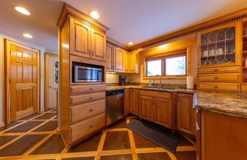 Crested Butte South House | Great CB South location next to Tully's, Free Bus, Camp4 Coffee, Cement Creek Rd