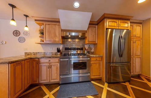 Crested Butte South House | Great CB South location next to Tully's, Free Bus, Camp4 Coffee, Cement Creek Rd