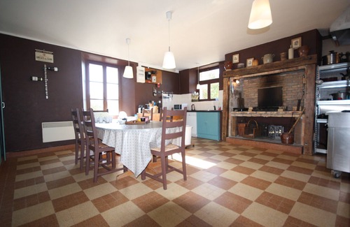 Sauvat House | Great Character house surrounded by a park, overlooking the volcanoes