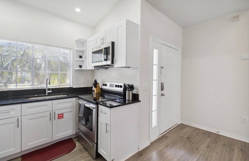 Thousand Oaks House | Great Community, amazing private pool, near Disney!