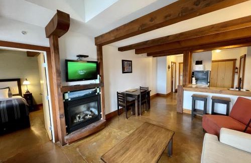 Ucluelet Apartment | Great Condo In Excellent Location - Waterfront Building - Seaside