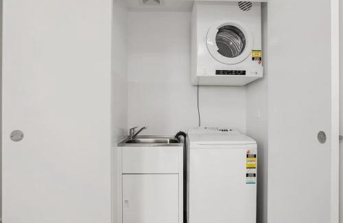 St. Leonards Apartment | Great Corporate One Bedroom ATC006911