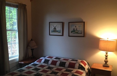 Salisbury Cottage | Great cottage to unplug and relax on the lake - Sleeps 6