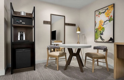Milpitas Apartment | Great Deal! Modern Living Near Winchester Mystery House! Outdoor Pool Available!