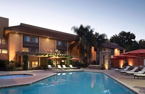 Milpitas Apartment | Great Deal! Modern Living Near Winchester Mystery House! Outdoor Pool Available!