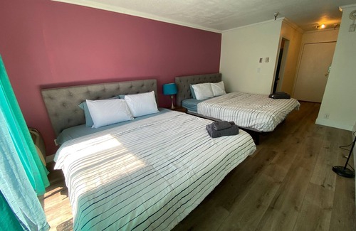 Pico - Robertson Apartment | Great Deal x8 Guests Unit with AC and WiFi in Beverly Hills