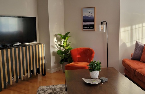 Courtenay House | Great Escape Guesthouse - Sea to Ski