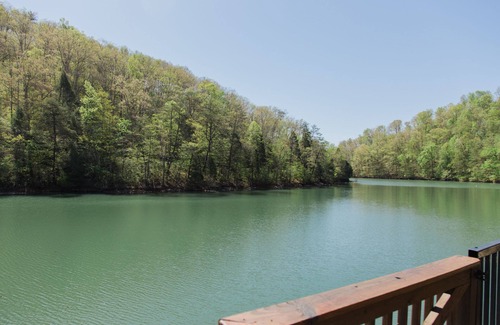 Lakeside Estates House | Great Escape is Waterfrnt, 9 bdrms, perfect for family vacations and holidays