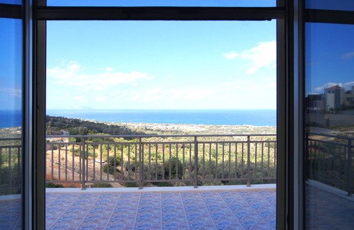 Maroulas Villa | Great Escape villas suitability for family's - very clean friendly to all . .