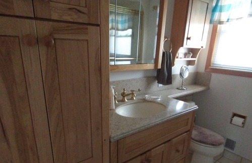 Gladwin House | Great family getaway waterfront house