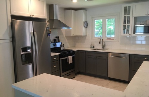 Saybrook Manor House | Great family home, fenced in back yard and Weber grill.