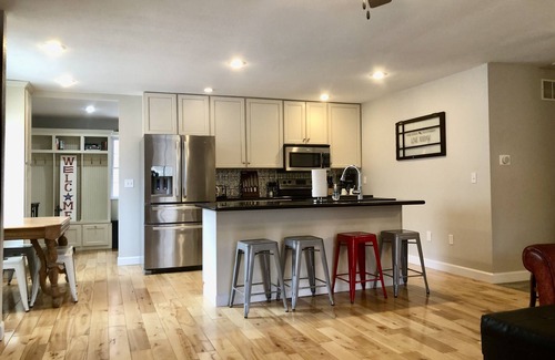 Osage Beach House | Great family retreat! Lakefront, 4bed/2Ba, quiet cove & private dock