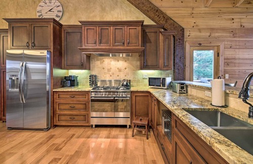 Dandridge House | Great family retreat! Lakefront property with dock. Best views! Near Dollywood